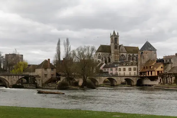 Monte Escalier Performance Installateur monte escalier Moret-Loing-et-Orvanne