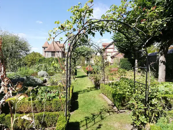 Monte Escalier Performance Installateur monte escalier Petit-Couronne