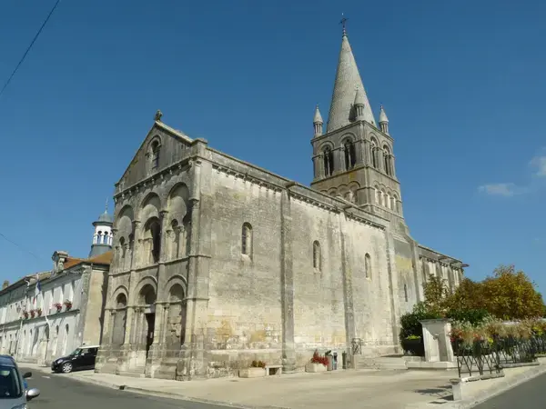 Monte Escalier Performance Installateur monte escalier Roullet-Saint-Estèphe